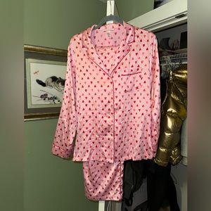 VS HEARTS❤️🩷 SATIN PJ SET